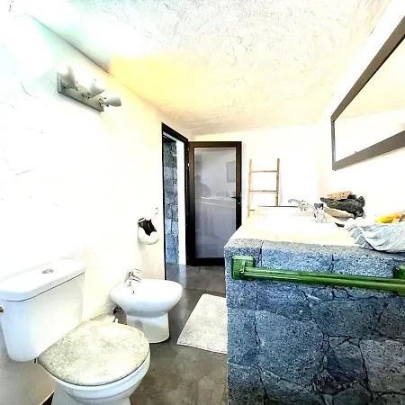 Suite Deluxe 8/Bb Con Wifi, Jardin, Junto A Piscina Tinajo